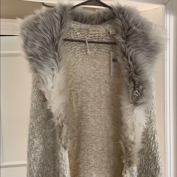 Sweater - Picture 4 of 8